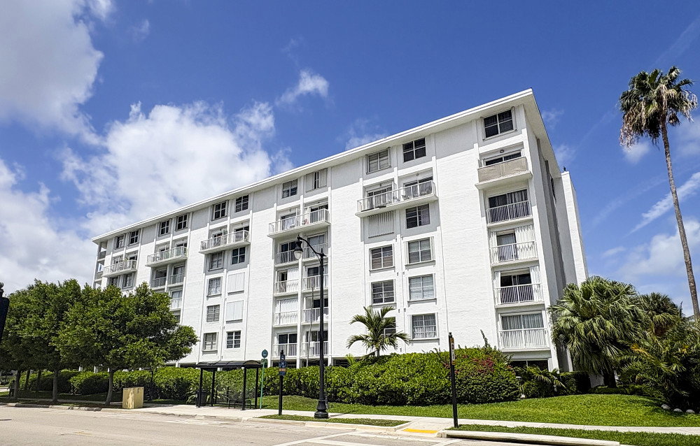 Towne Royale Condominium